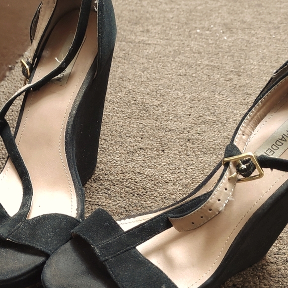 Black Sexy Ankle Strappy Size 8.5 Steve Madden Platforms - Picture 3 of 16